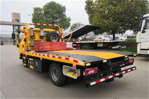 苍梧道路救援拖车报价