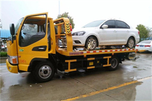 苍梧附近拖车救援24小时服务热线